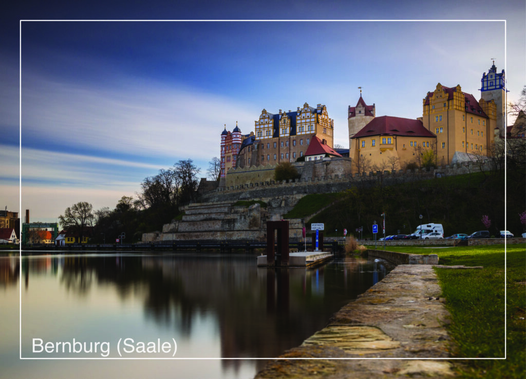 Postkarte Bernburg (Saale) | Motiv 01 Schloss Bernburg am Abend