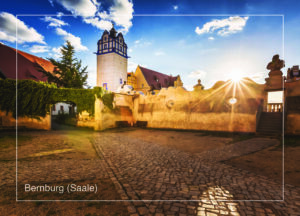 Postkarte Bernburg (Saale) | Motiv 29 Schlosshof in goldenem Glanz